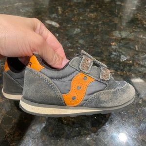 Saucony 6W little kid shoe